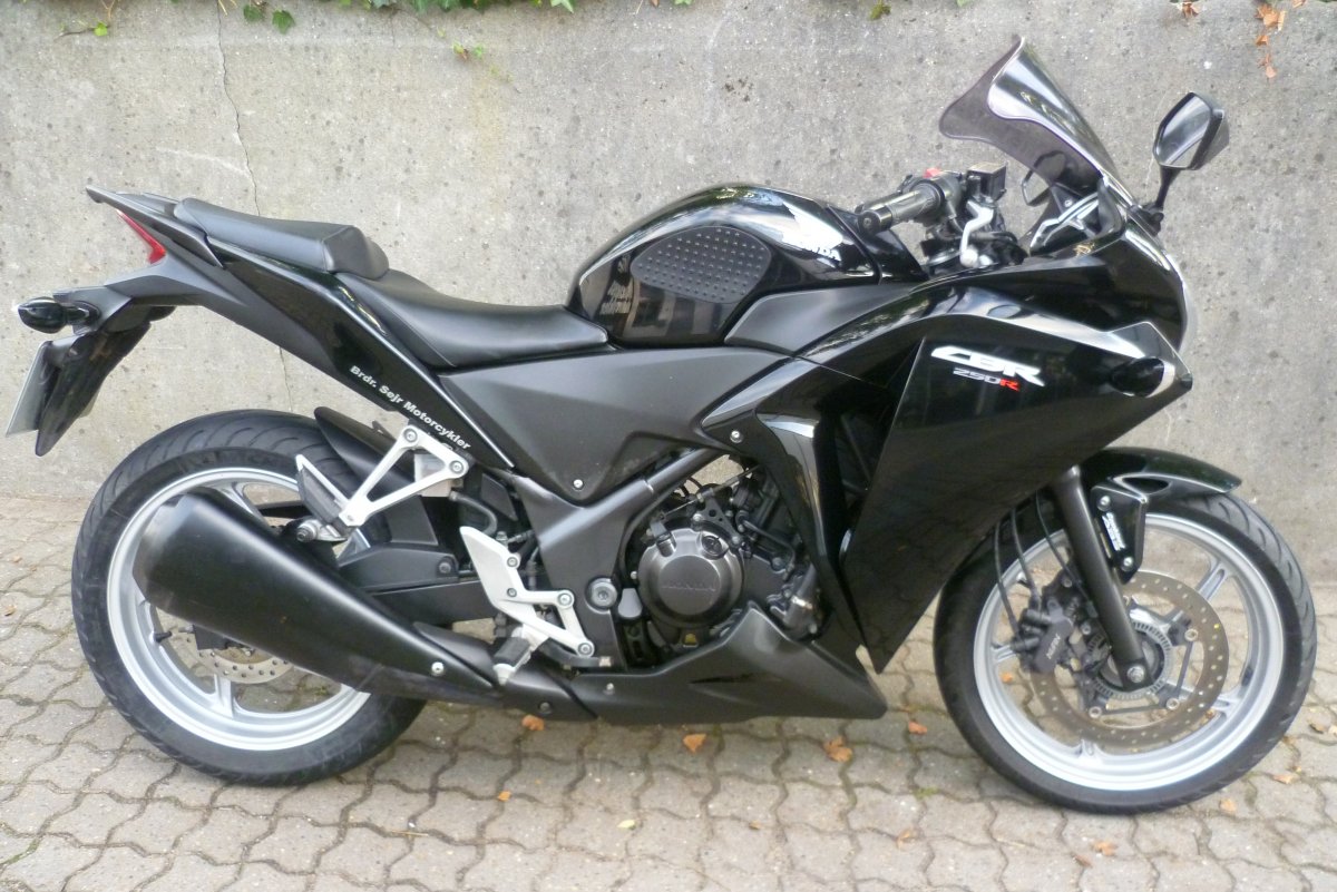 Honda cbr250r abs